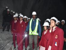 अंतरराष्ट्रीय शिक्षा दिवस पर टीएचडीसी इंडिया लिमिटेड द्वारा छात्रों के लिए वीपीएचईपी, पिपलकोटी का शैक्षिक दौरा आयोजित